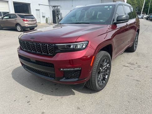 Used 2025 Jeep Grand Cherokee L Summit AWD/4WD image 1