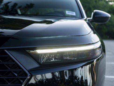 Used 2025 Honda Accord LX image 11