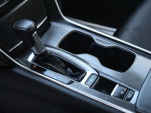 Used 2020 Honda Accord LX image 20