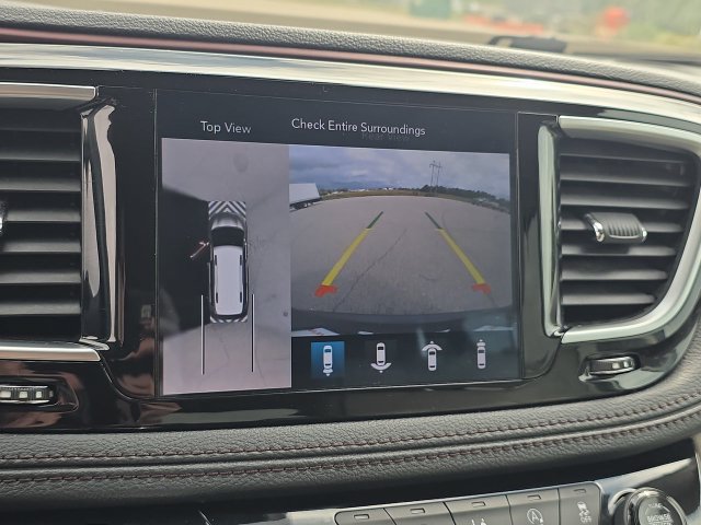 Used 2019 Chrysler Pacifica Limited w/ Advanced Safetytec Group FWD image 24
