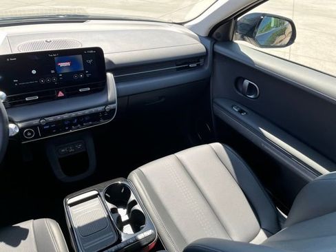Used 2025 Hyundai Ioniq 5 Limited image 14