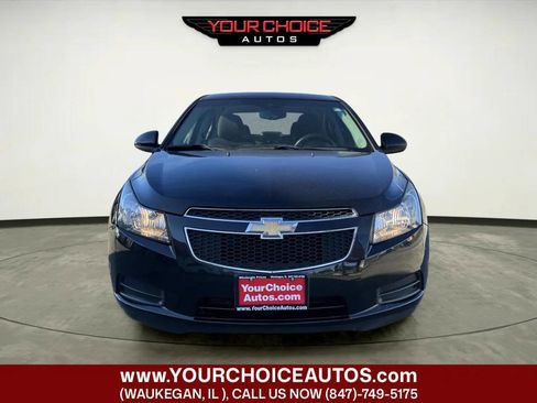 Used 2011 Chevrolet Cruze LT image 2