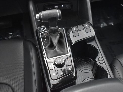 Used 2025 Kia Sportage EX w/ Premium Package image 21