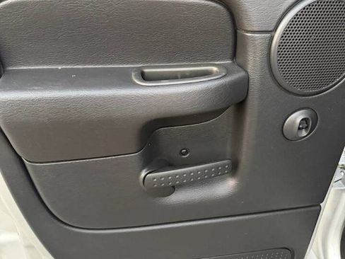 Used 2005 Dodge Ram 1500 Truck SLT RWD image 15