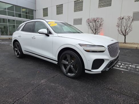 Used 2025 Genesis GV70 3.5T Sport w/ Sport Advanced Package image 4