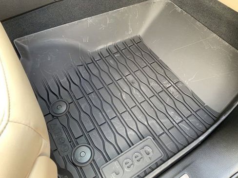 New 2024 Jeep Grand Cherokee Limited AWD/4WD image 31