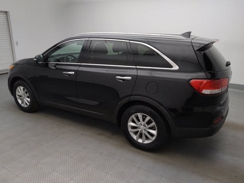 Used 2016 Kia Sorento FWD image 3