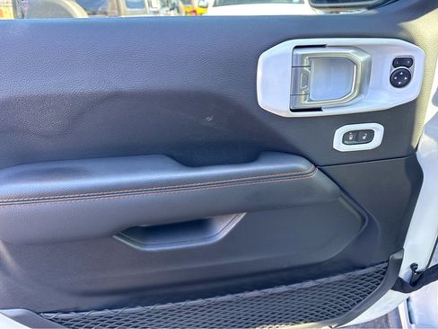 Certified 2023 Jeep Gladiator Mojave w/ Cold Weather Group image 12