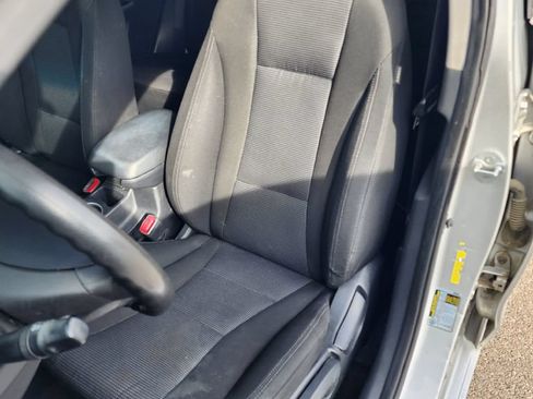Used 2014 Hyundai Elantra GT FWD image 13
