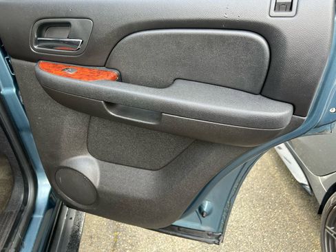 Used 2010 GMC Yukon SLT image 30