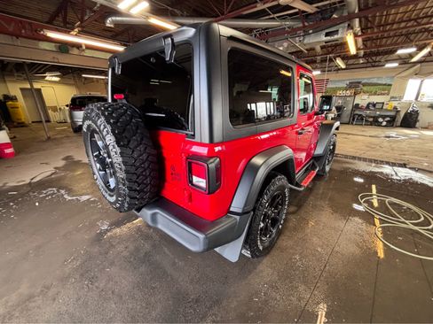 Used 2022 Jeep Wrangler Willys image 5
