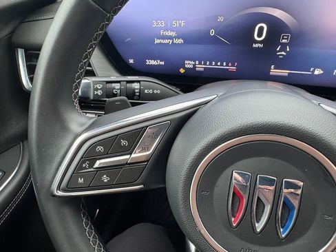 Used 2024 Buick Envision Preferred image 19