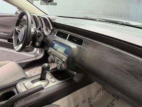 Used 2011 Chevrolet Camaro LT RWD image 37