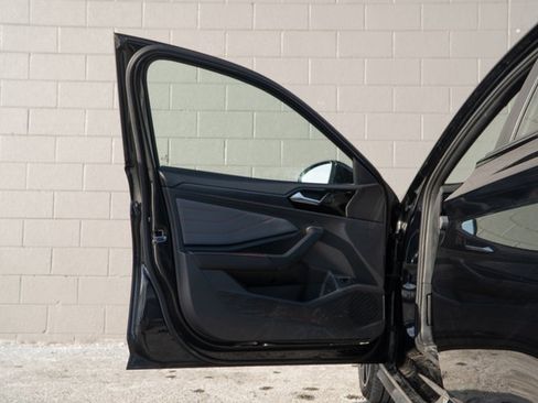 Certified 2025 Volkswagen Jetta GLI Autobahn image 15