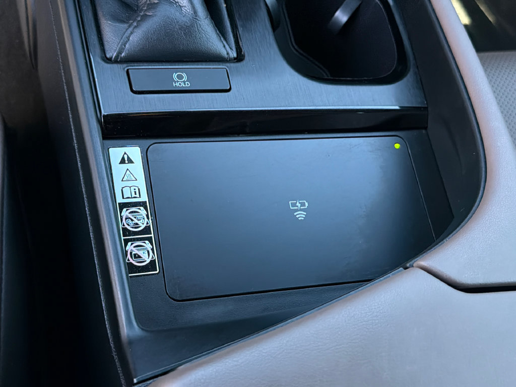 Used 2023 Lexus ES 250 w/ Premium Package AWD/4WD image 29