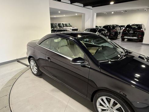 Used 2014 Volkswagen Eos Komfort FWD image 10