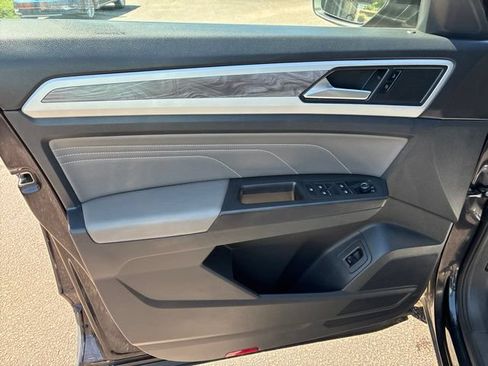 Used 2023 Volkswagen Atlas Cross Sport SE w/ Black Wheel Package AWD/4WD image 13