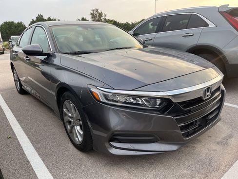 Used 2018 Honda Accord LX image 2