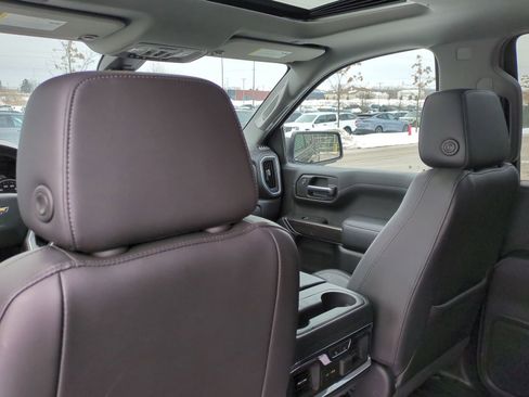 Used 2020 Chevrolet Silverado 1500 LTZ w/ LTZ Plus Package image 23