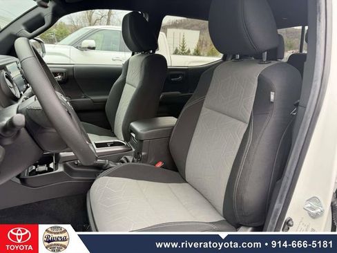 Used 2023 Toyota Tacoma TRD Sport w/ Advanced Technology Package image 13