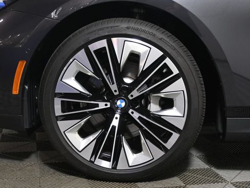 Used 2026 BMW 530i xDrive AWD/4WD image 12