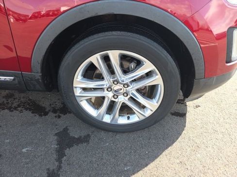 Used 2016 Ford Explorer Limited image 2