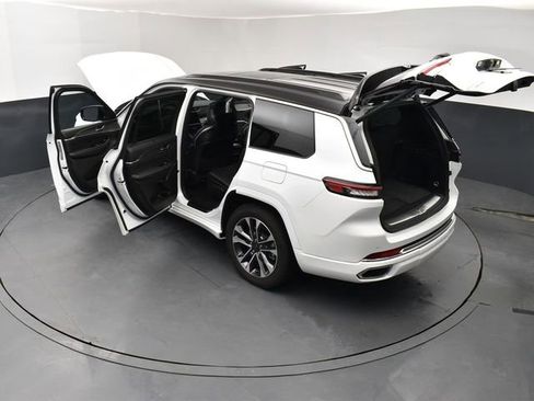 Used 2024 Jeep Grand Cherokee L Overland w/ Advanced Protech Group III image 28