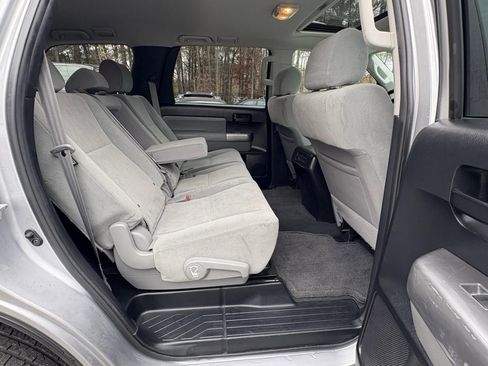 Used 2019 Toyota Sequoia SR5 image 22