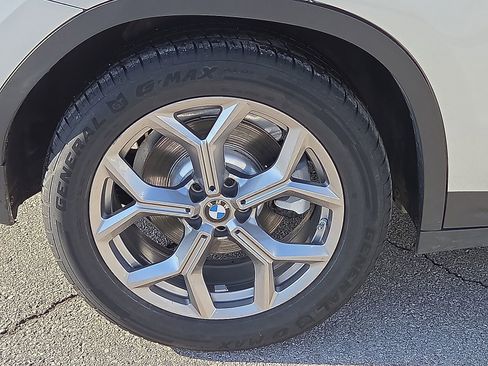 Used 2021 BMW X3 xDrive30i w/ Premium Package image 7