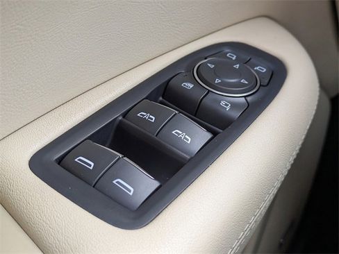 Used 2018 Cadillac XT5 Luxury w/ Driver Awareness Package image 24