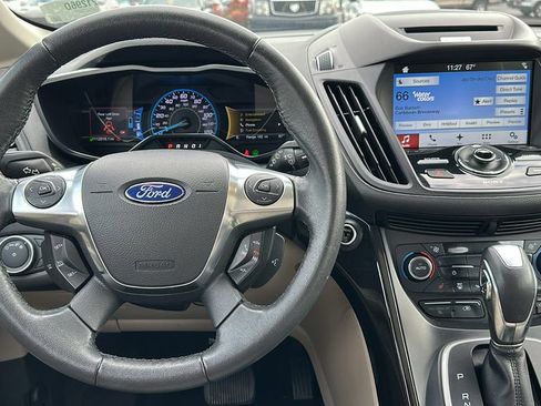 Used 2017 Ford C-MAX Energi Titanium w/ Equipment Group 501A image 10