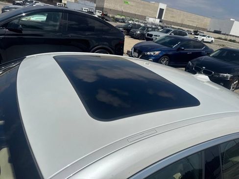 Used 2023 BMW i4 eDrive35 w/ Premium Package RWD image 11