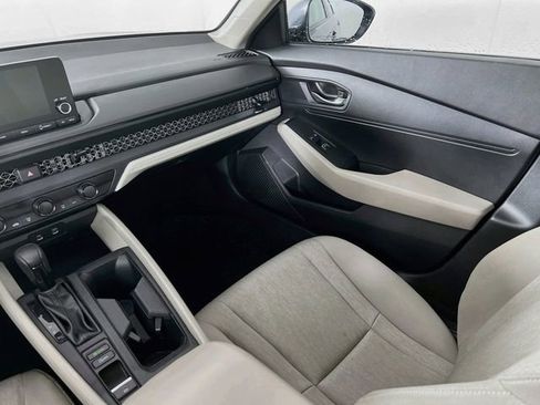 Certified 2023 Honda Accord LX image 24