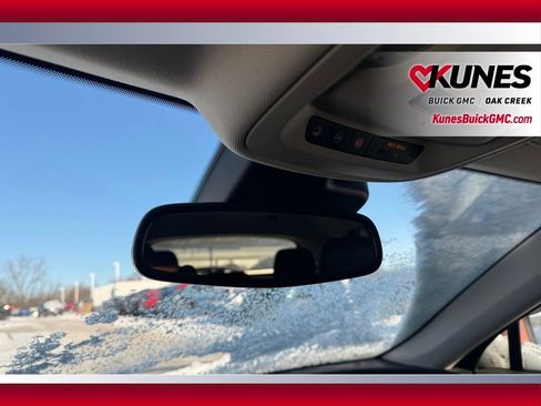 Used 2021 Buick Envision Essence image 27