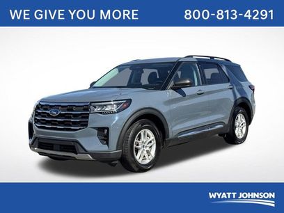 Used 2025 Ford Explorer Active w/ Active Comfort Package