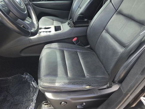 Used 2012 Jeep Grand Cherokee Laredo w/ Laredo E Group image 13