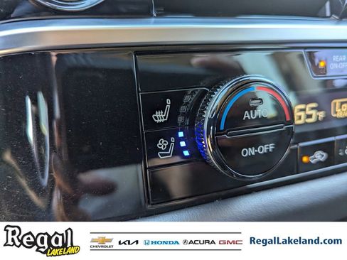 Used 2022 Nissan Pathfinder Platinum w/ Lighting Package (N92) image 23