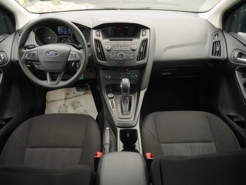 Used 2017 Ford Focus SE image 24