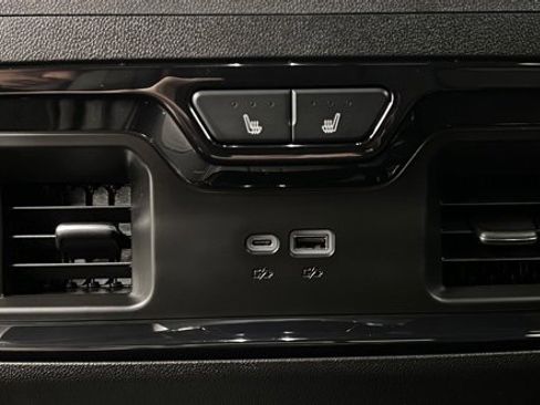 Used 2025 GMC Sierra 2500 AT4 w/ AT4 Premium Plus Package image 49