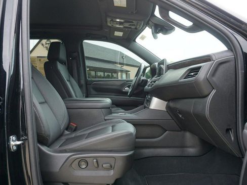 Used 2024 Chevrolet Tahoe LT w/ Luxury Package AWD/4WD image 32