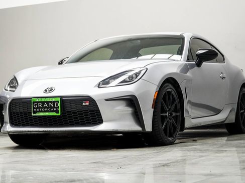 Used 2023 Toyota GR86 Premium image 6