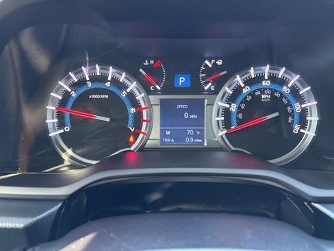 Used 2018 Toyota 4Runner SR5 Premium w/ Wilderness Package AWD/4WD image 19