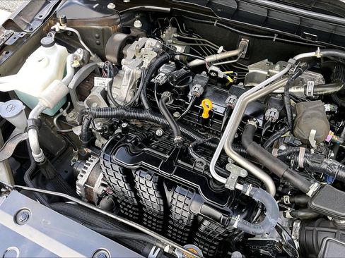 Used 2025 Nissan Altima 2.5 SR FWD image 33