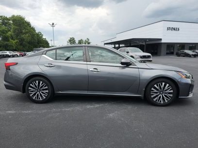 Used 2023 Nissan Altima 2.5 SV w/ SV Premium Package