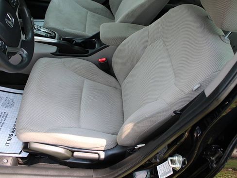 Used 2013 Honda Civic Hybrid Sedan image 16