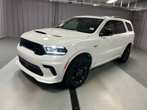 Used 2025 Dodge Durango GT AWD/4WD image 3