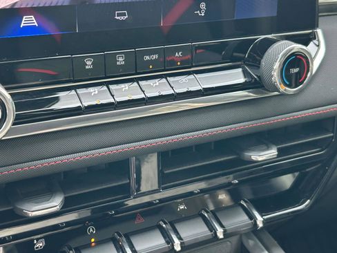 Used 2023 Chevrolet Colorado Z71 w/ Advanced Trailering Package image 24