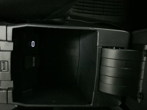 Used 2025 Toyota Corolla LE FWD image 32