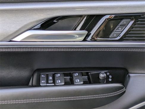 Used 2022 Jeep Wagoneer Series I image 13