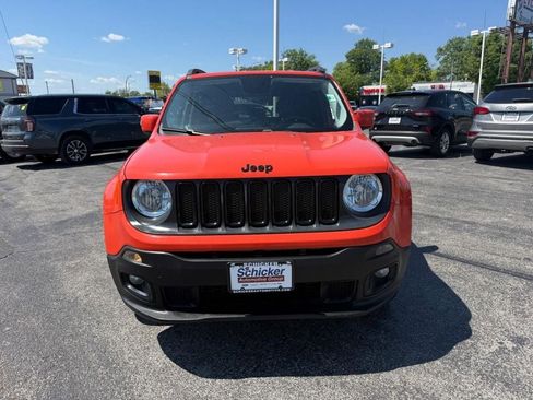 Used 2017 Jeep Renegade Altitude AWD/4WD image 9